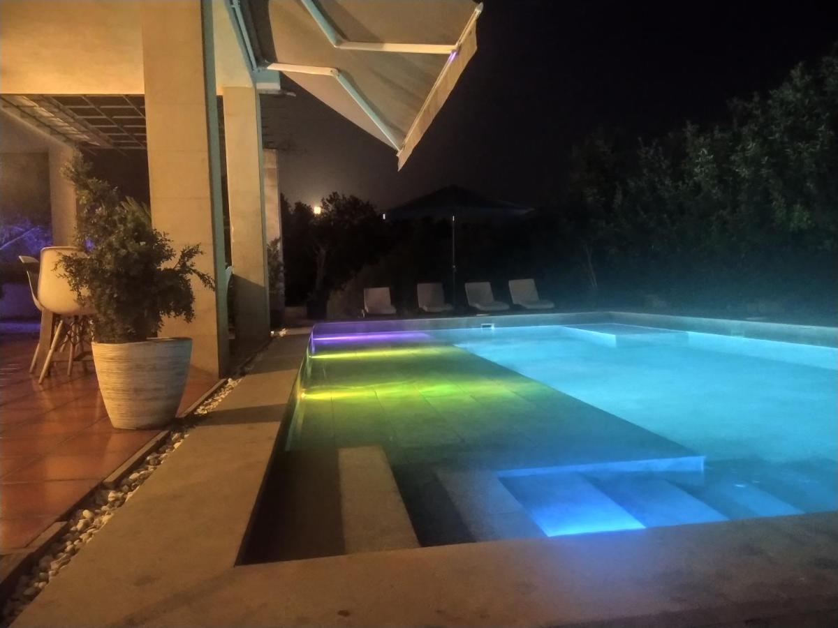 Les Canyes Cottage, Private Villa Resort Piera Ngoại thất bức ảnh