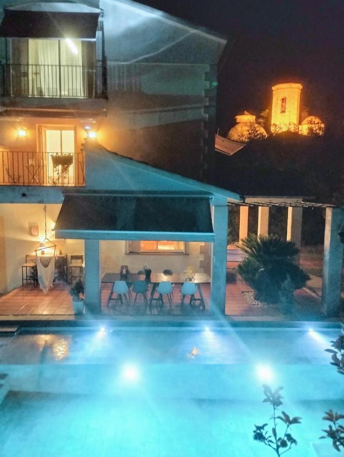Les Canyes Cottage, Private Villa Resort Piera Ngoại thất bức ảnh
