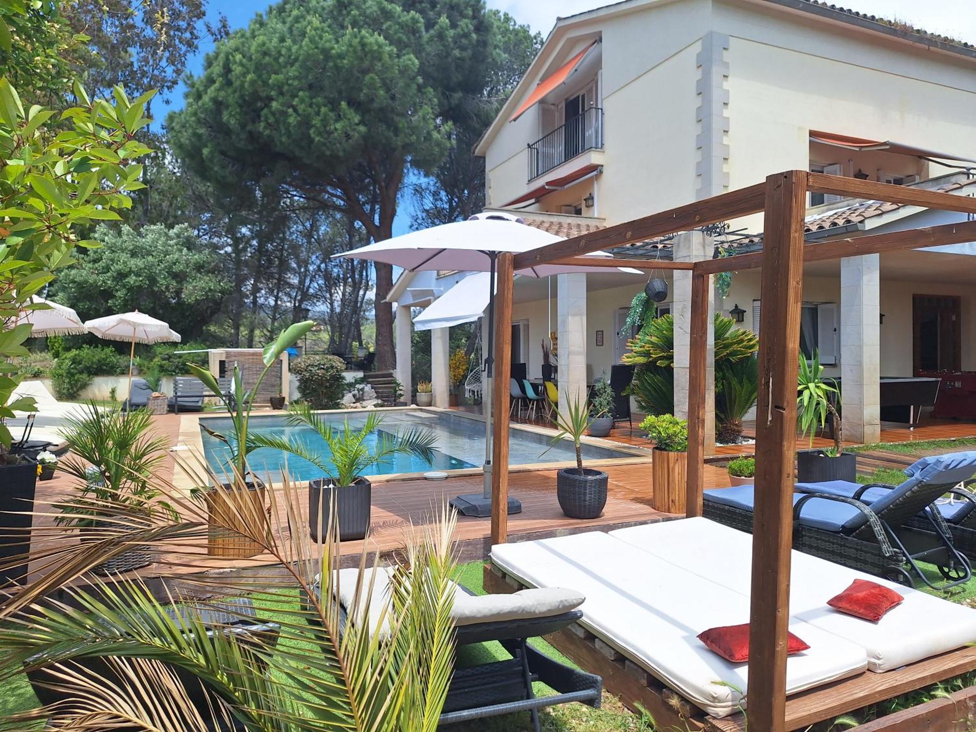 Les Canyes Cottage, Private Villa Resort Piera Ngoại thất bức ảnh
