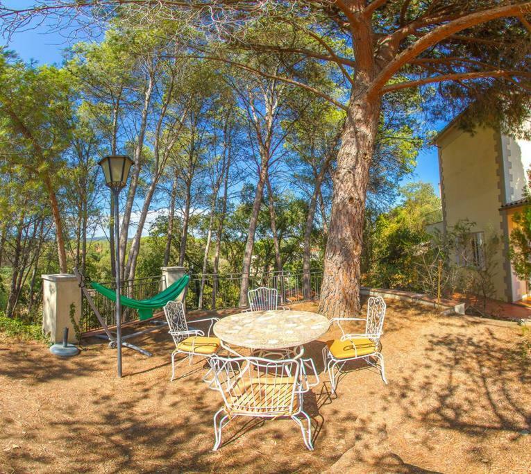 Les Canyes Cottage, Private Villa Resort Piera Ngoại thất bức ảnh